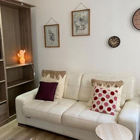 Agreable Appart'Hotel Smart Cosy Proche Commerces Fontainebleau Buitenkant foto